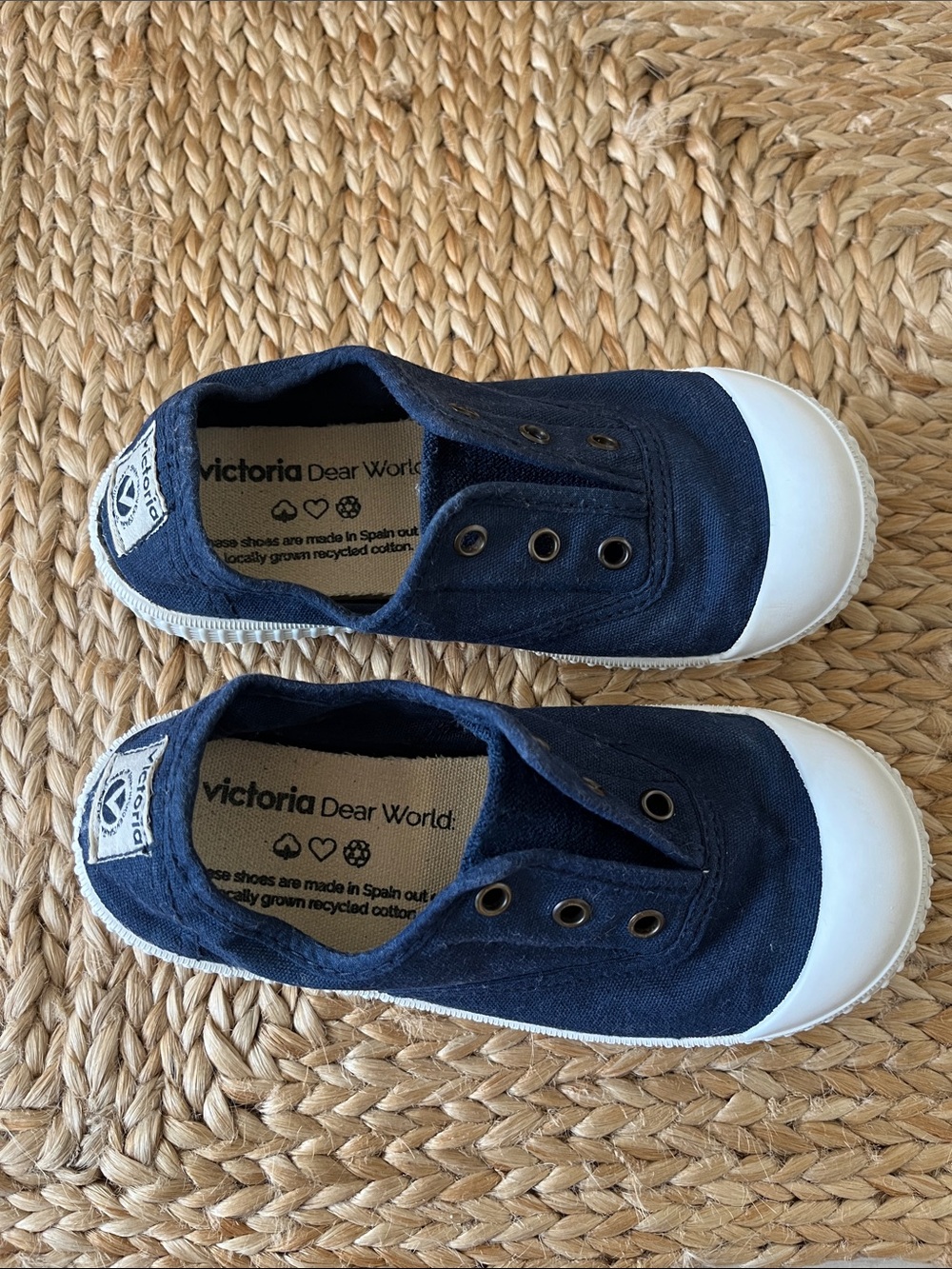 Victoria Kids Navy Slip-On Canvas Sneakers with White Toe